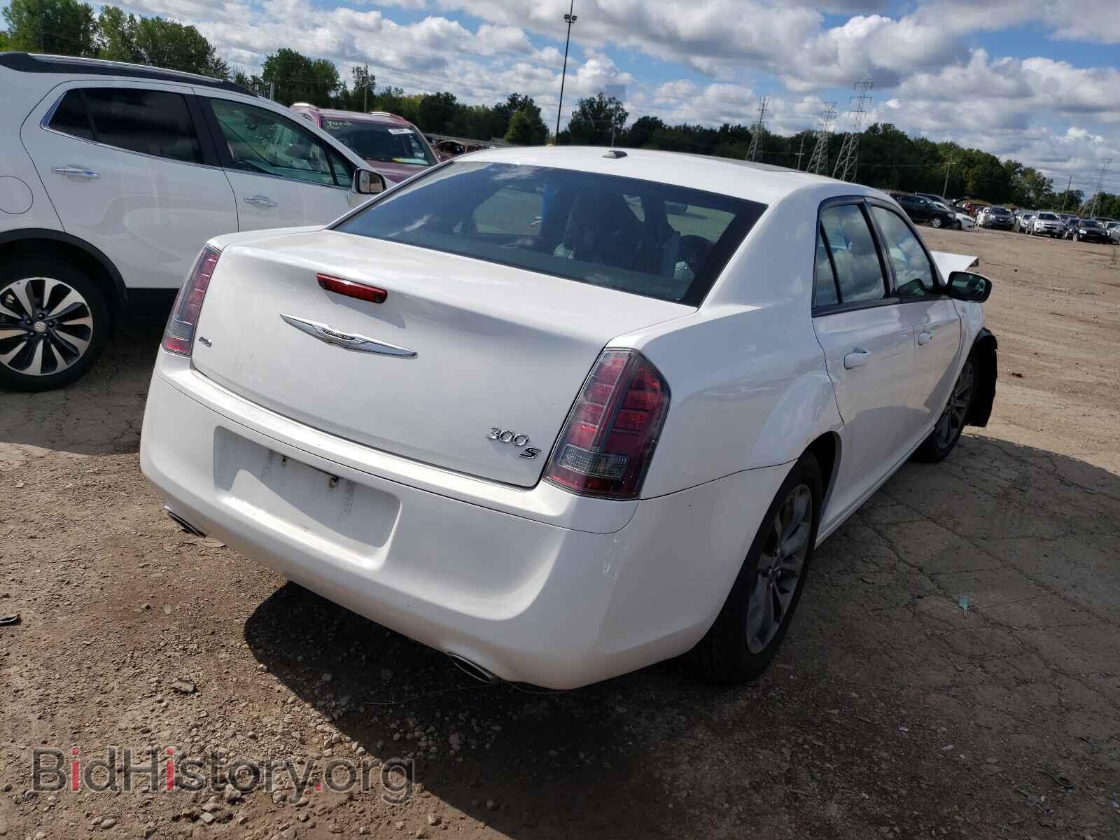 2014 CHRYSLER 300 - VIN: 2C3CCAGG5EH283919 - Фото 4