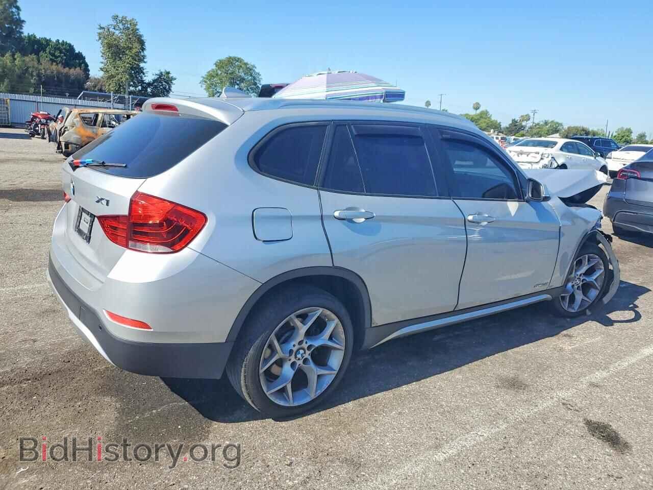 2015 BMW X1 - VIN: WBAVM1C52FV315575 - Фото 3