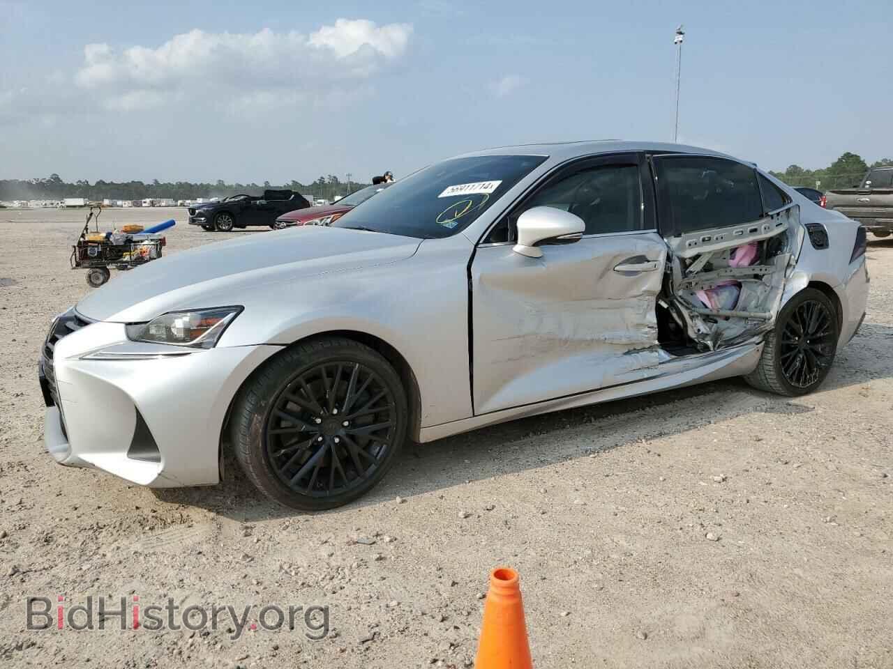 Photo JTHBA1D21H5039152 - LEXUS IS 2017