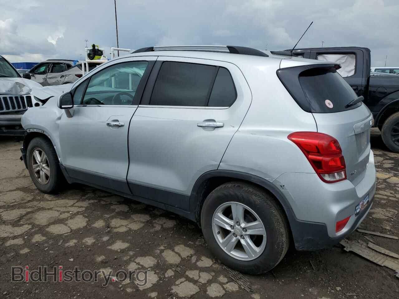 2017 CHEVROLET TRAX - VIN: 3GNCJLSB8HL285417 - Фото 2