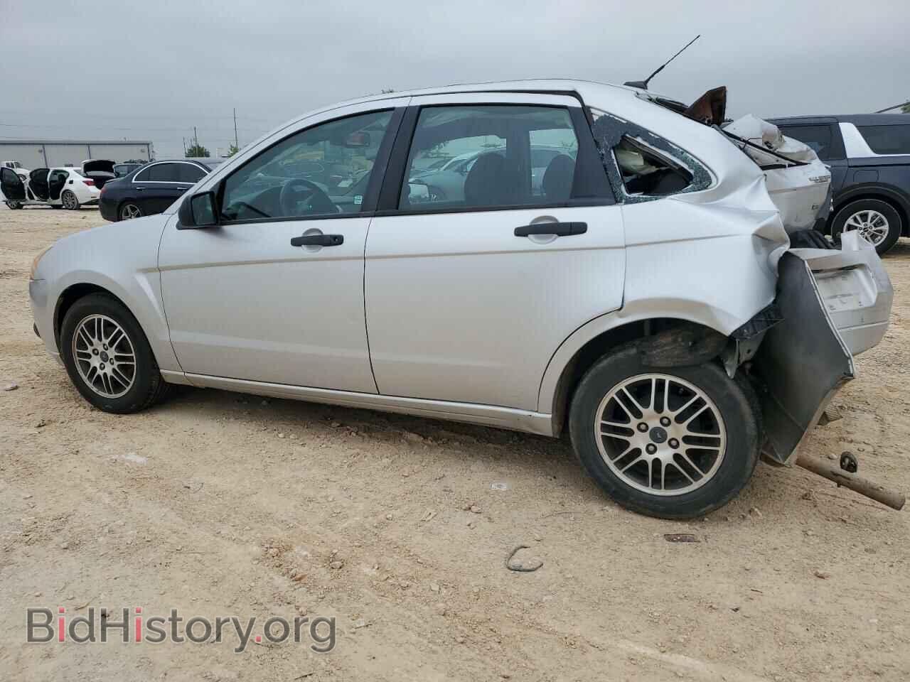 2011 FORD FOCUS - VIN: 1FAHP3FN0BW102861 - Фото 2
