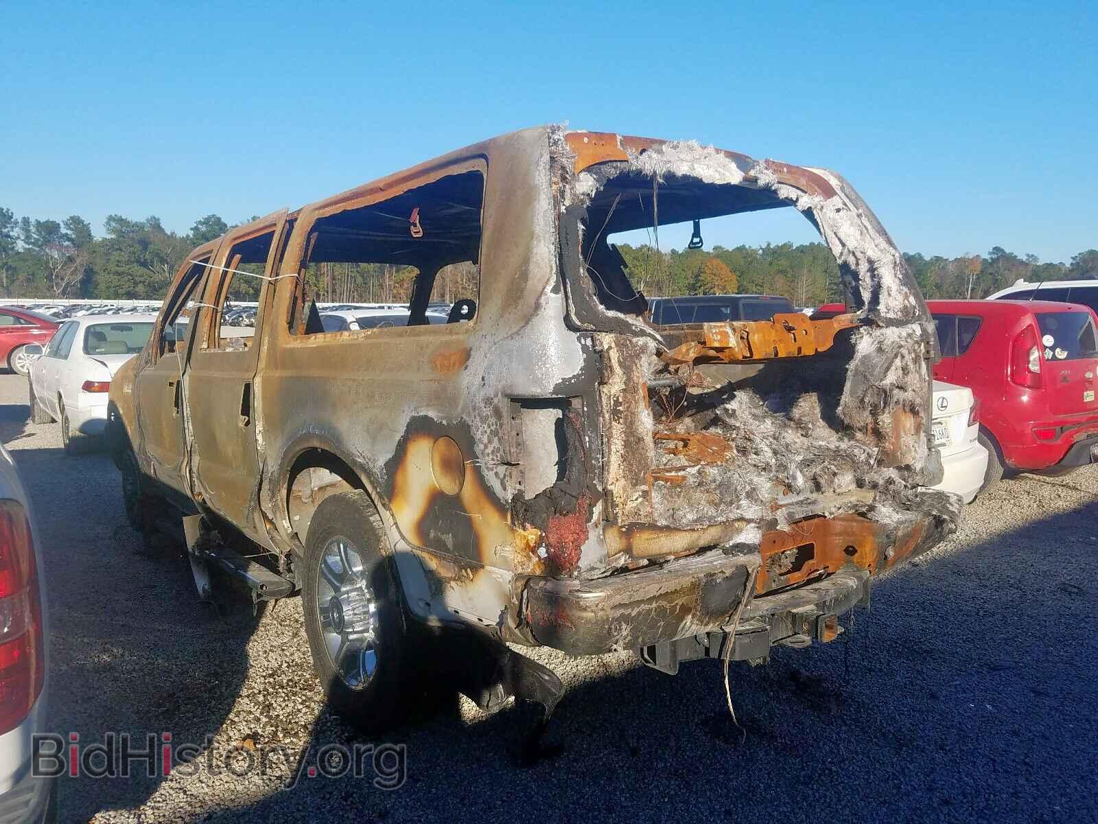 2004 FORD EXCURSION - VIN: 1FMNU45S04ED58571 - Photo 3