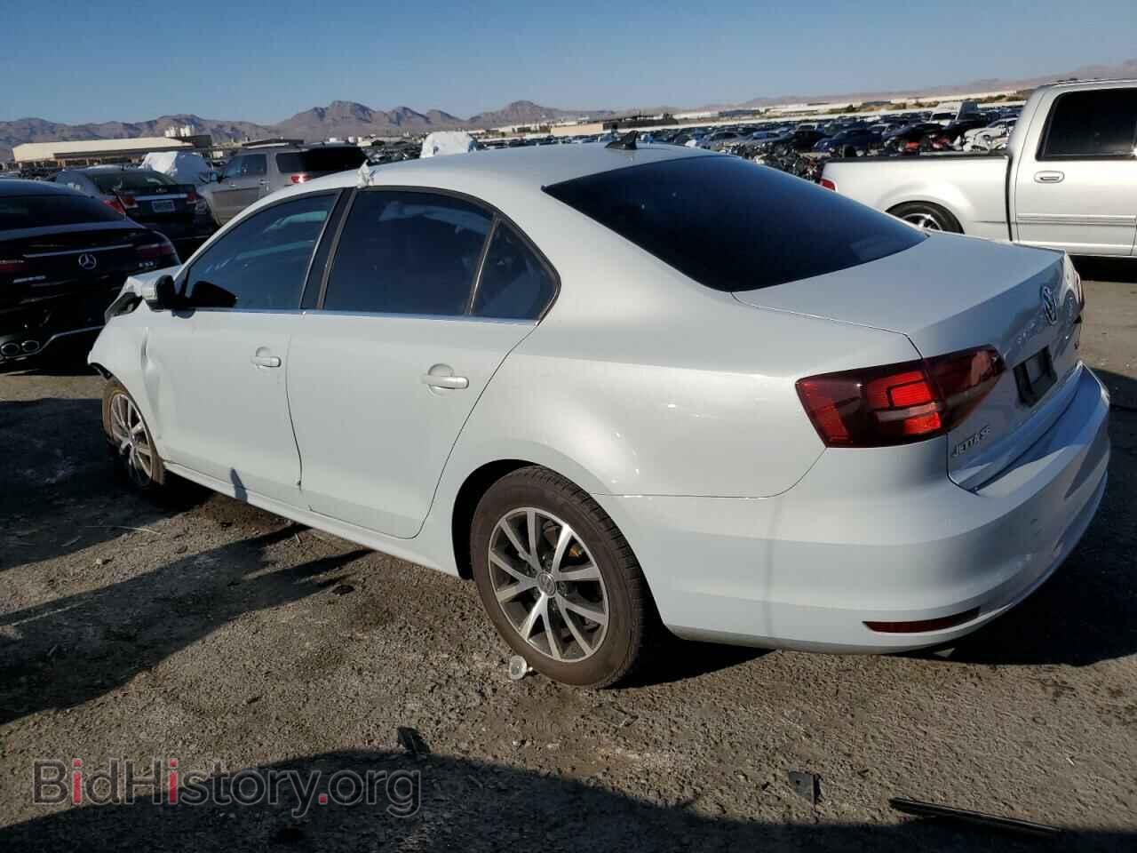 2017 VOLKSWAGEN JETTA - VIN: 3VWDB7AJ0HM312997 - Фото 2