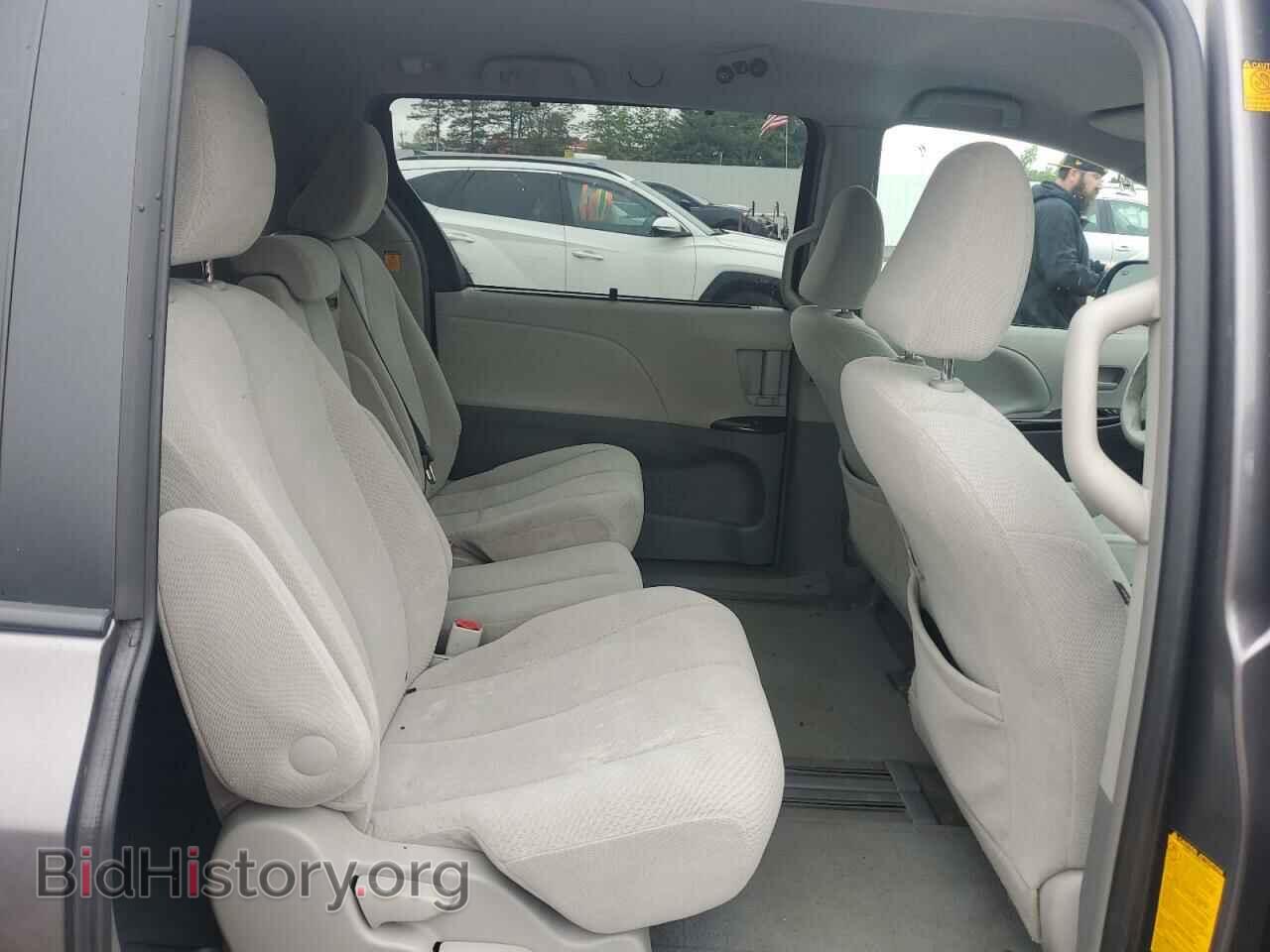 2011 TOYOTA All Models - VIN: 5TDKK3DC2BS172300 - Photo 11