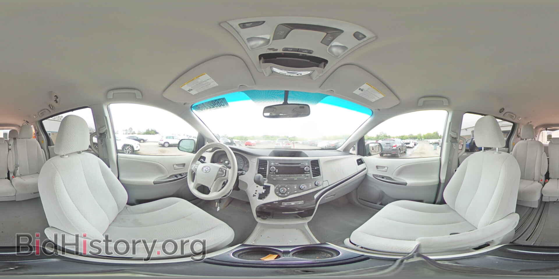 2011 TOYOTA All Models - VIN: 5TDKK3DC2BS172300 - Photo 15
