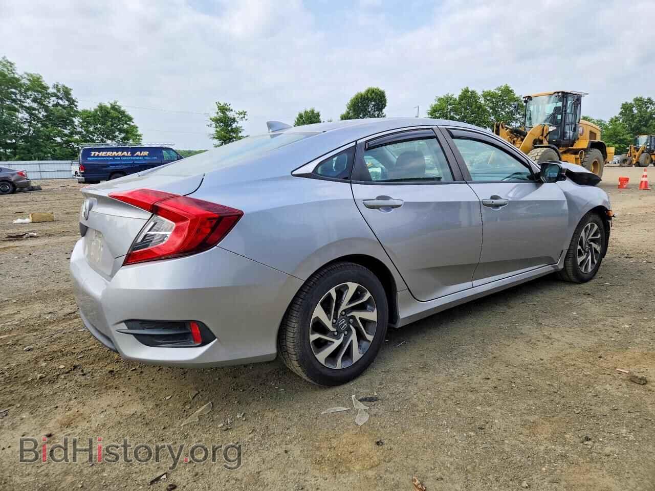 2018 HONDA CIVIC - VIN: 2HGFC2F76JH609755 - Фото 3