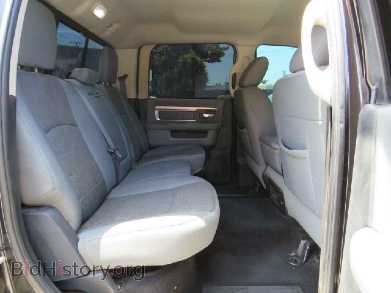 2015 RAM All Models - VIN: 3C6UR5DL5FG682345 - Photo 6