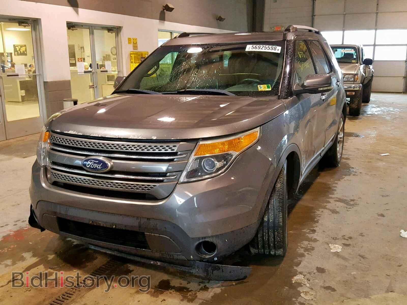 2011 FORD EXPLORER L - VIN: 1FMHK7F80BGA18958 - Photo 2