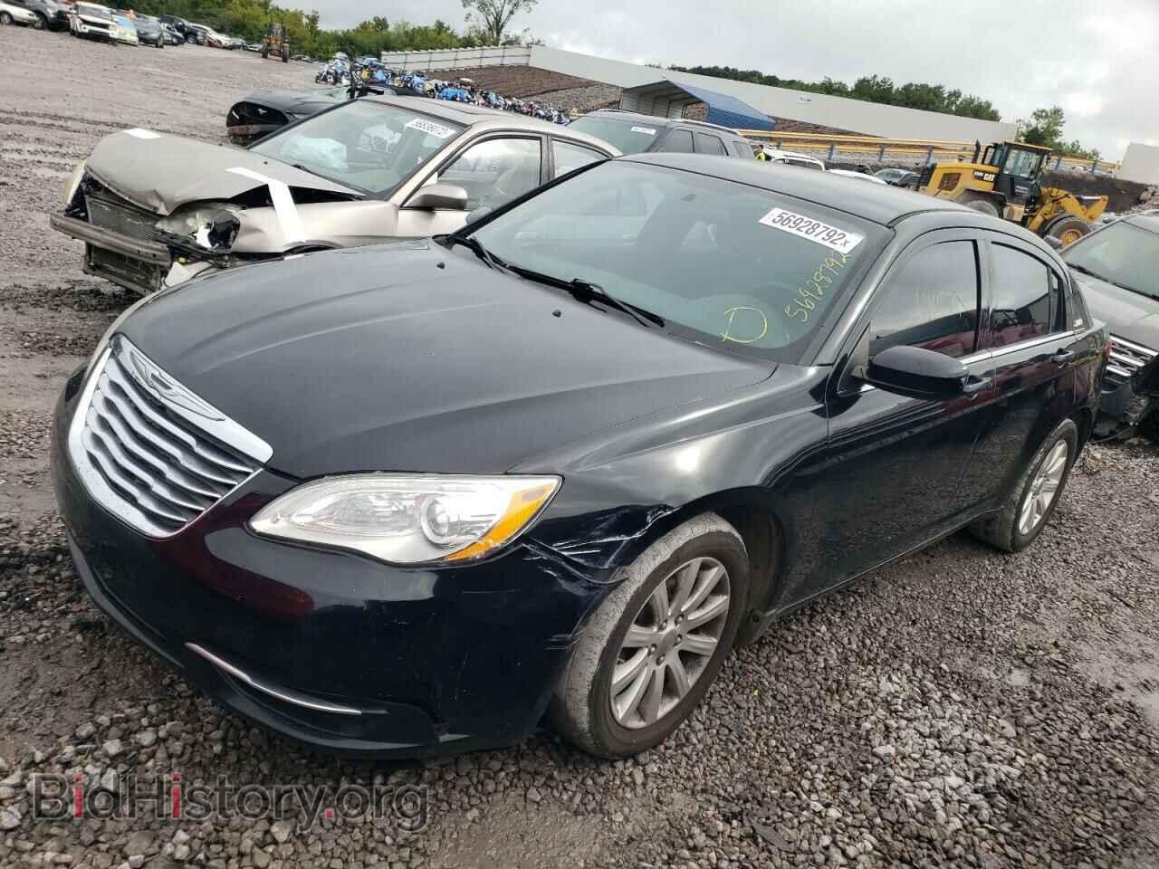 2013 CHRYSLER 200 - VIN: 1C3CCBBG8DN556418 - Фото 2