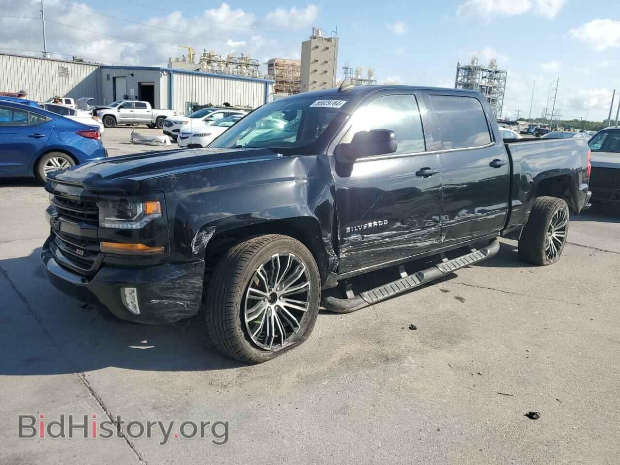 Photo 3GCUKREC0HG102957 - CHEVROLET ALL Models 2017