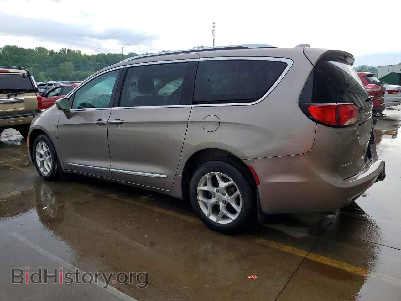 2017 CHRYSLER PACIFICA - VIN: 2C4RC1EG7HR768926 - Photo 2