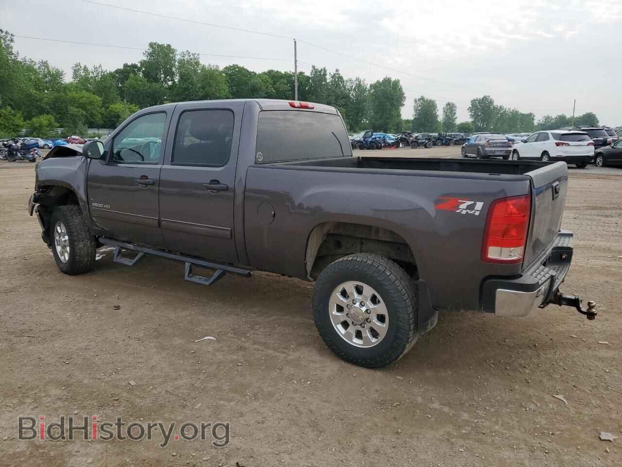 2011 GMC SIERRA - VIN: 1GT120C83BF211726 - Фото 2