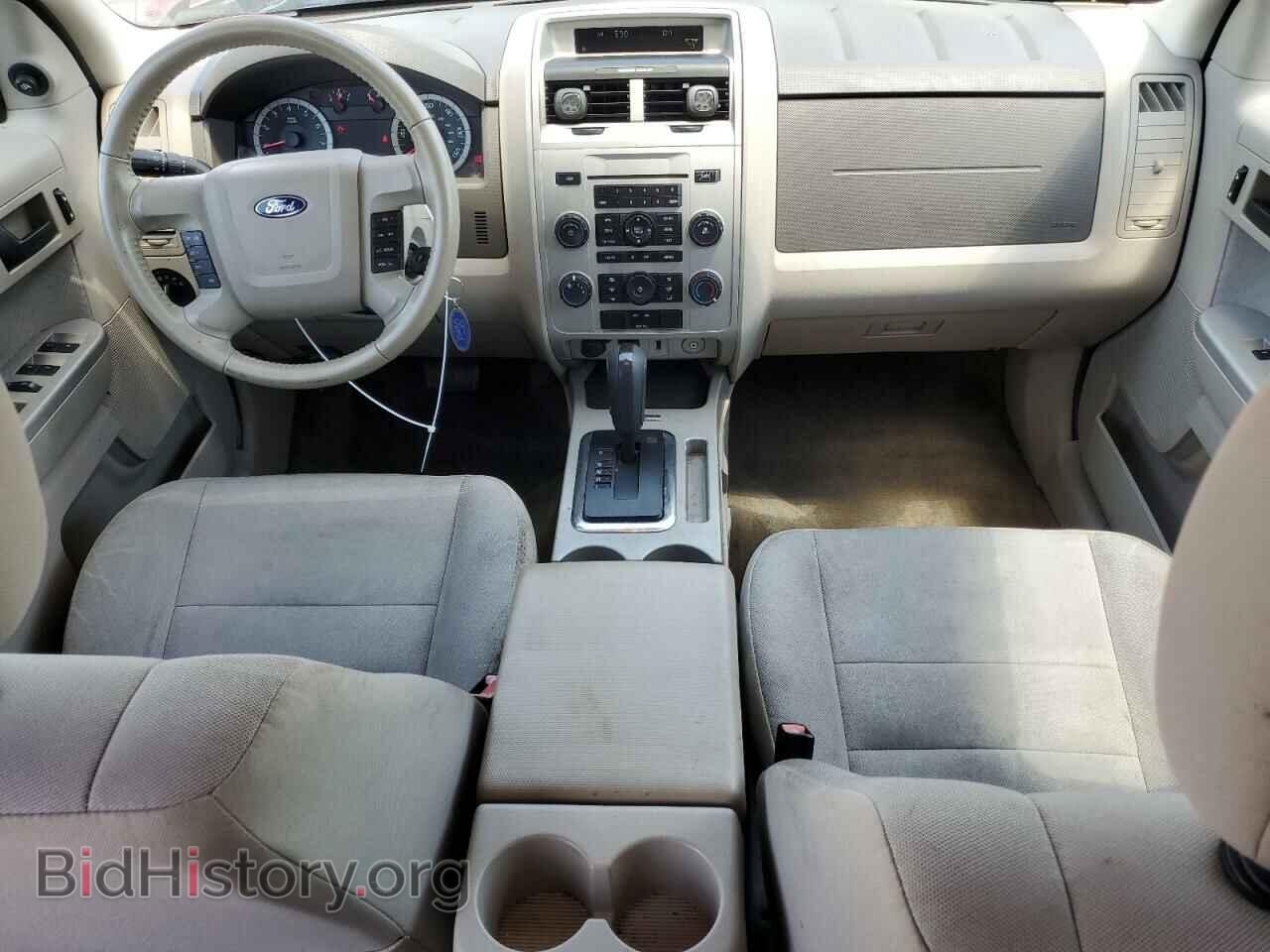 2011 FORD ESCAPE - VIN: 1FMCU0DG7BKA53063 - Photo 8