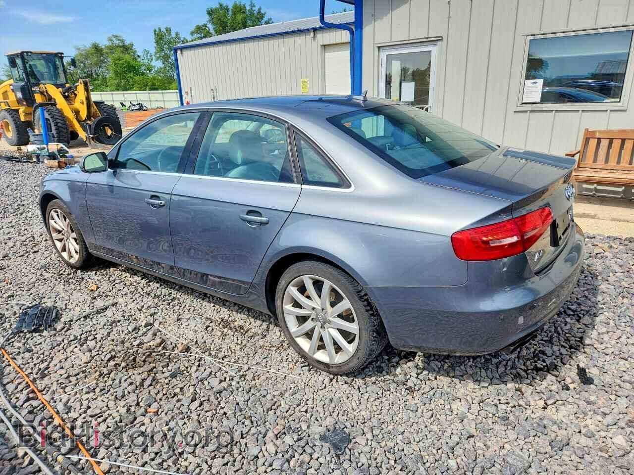 2013 AUDI A4 - VIN: WAUFFAFLXDN017636 - Фото 2