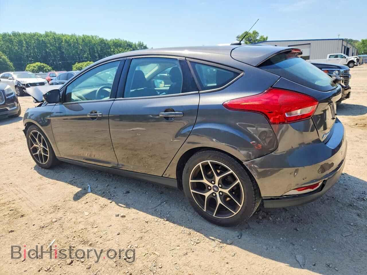 2017 FORD FOCUS - VIN: 1FADP3M2XHL323174 - Photo 2