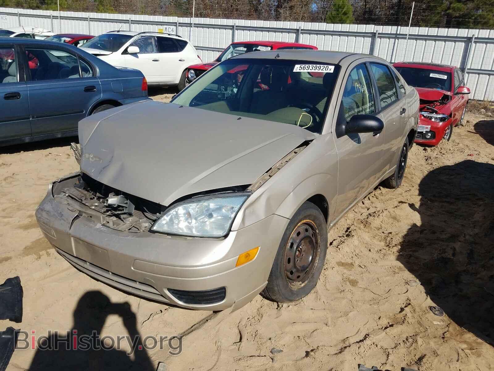 2007 FORD FOCUS - VIN: 1FAFP34N67W343857 - Фото 2