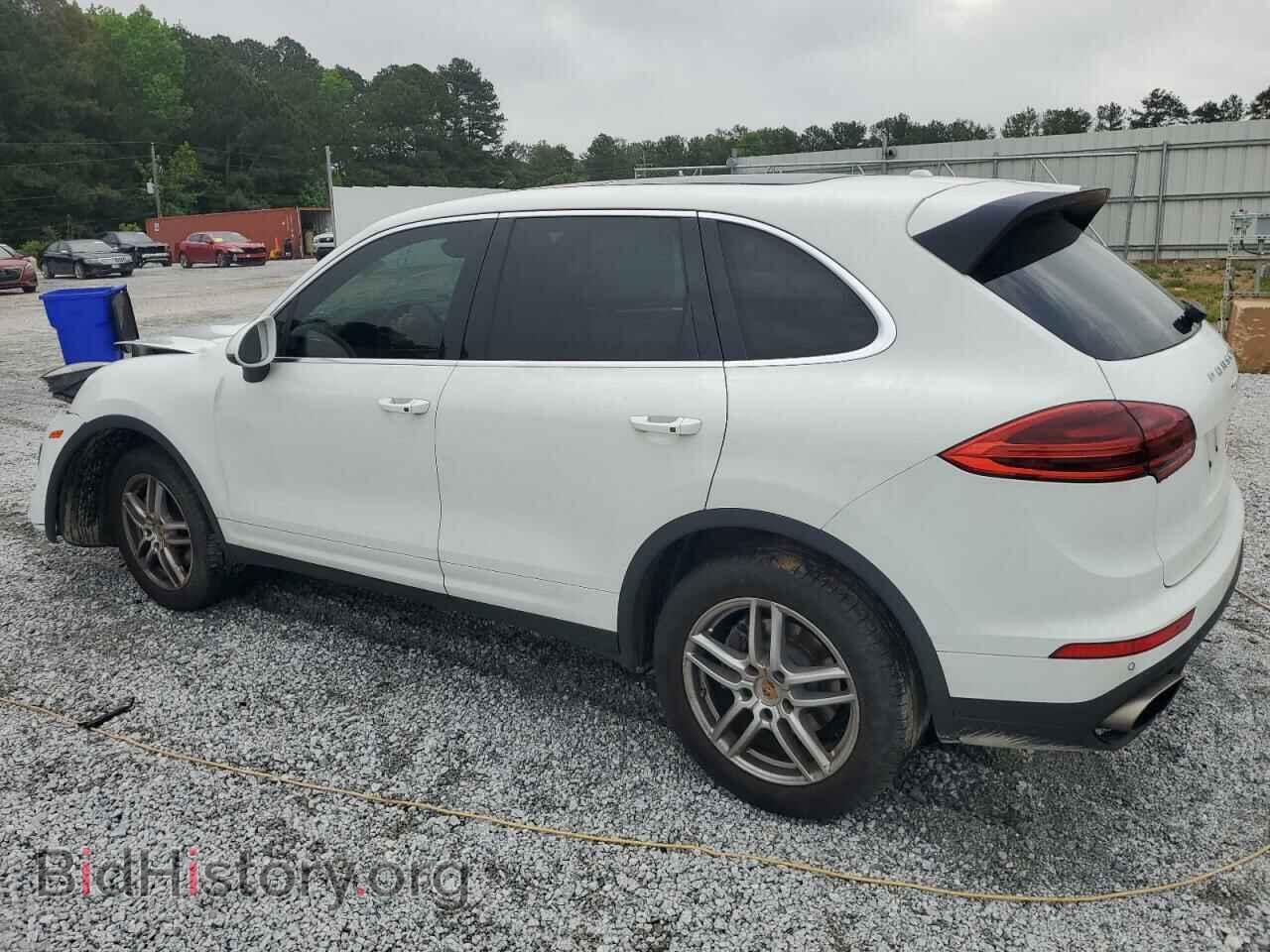 2016 PORSCHE CAYENNE - VIN: WP1AA2A25GLA10575 - Photo 2