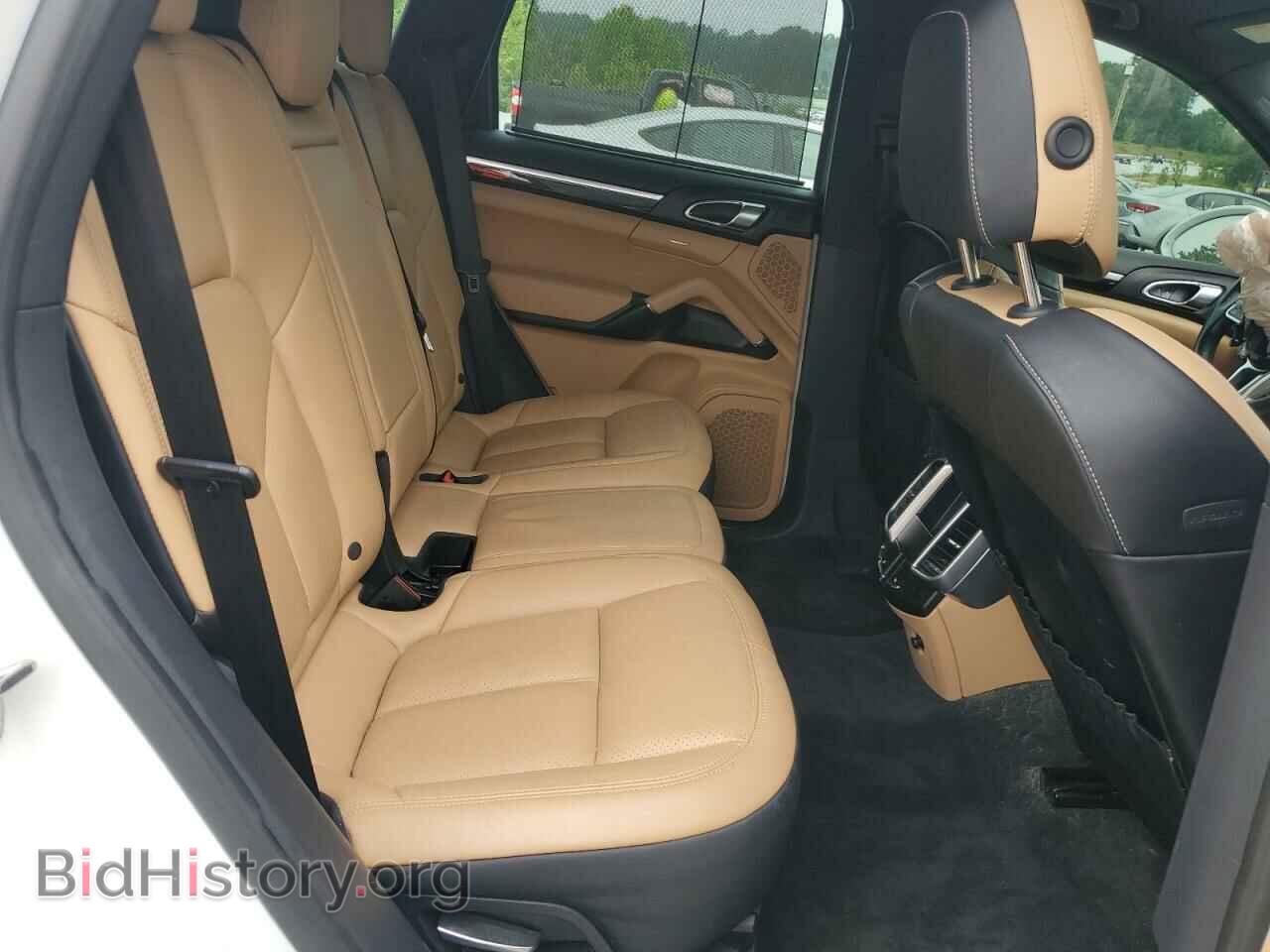 2016 PORSCHE CAYENNE - VIN: WP1AA2A25GLA10575 - Photo 11