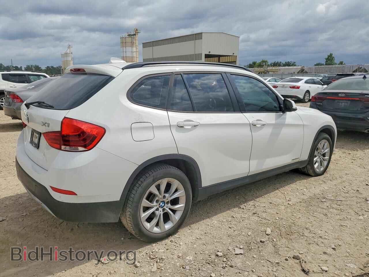 2014 BMW X1 - VIN: WBAVL1C50EVY20659 - Фото 3
