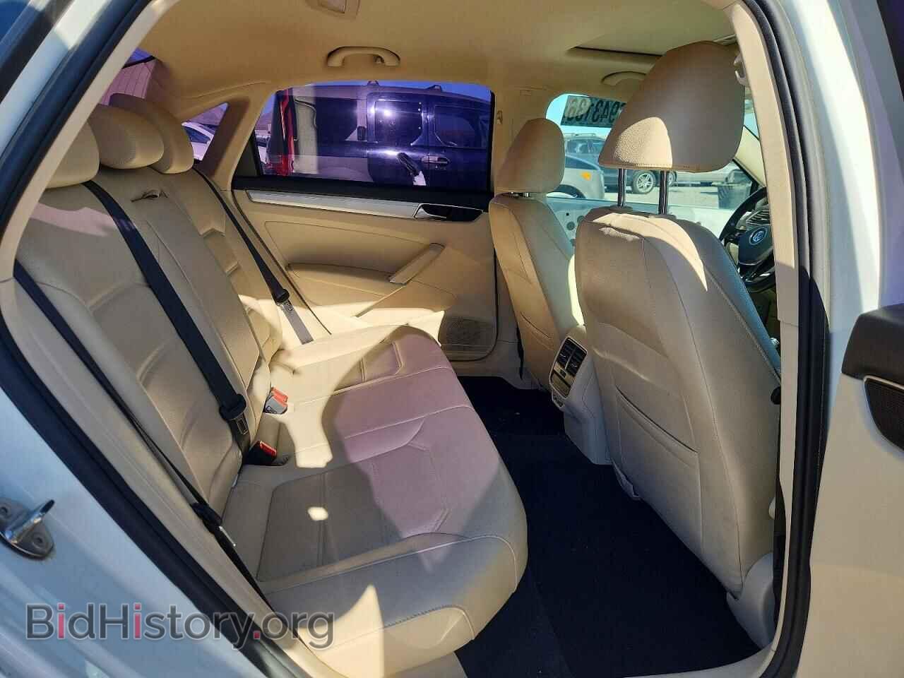 2019 VOLKSWAGEN PASSAT - VIN: 1VWLA7A33KC001900 - Photo 10