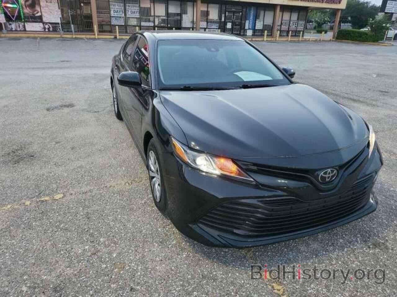 Photo 4T1B11HK5JU563200 - TOYOTA CAMRY 2018