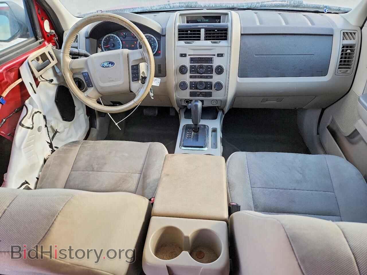 2011 FORD ESCAPE - VIN: 1FMCU0DG8BKA53122 - Photo 8