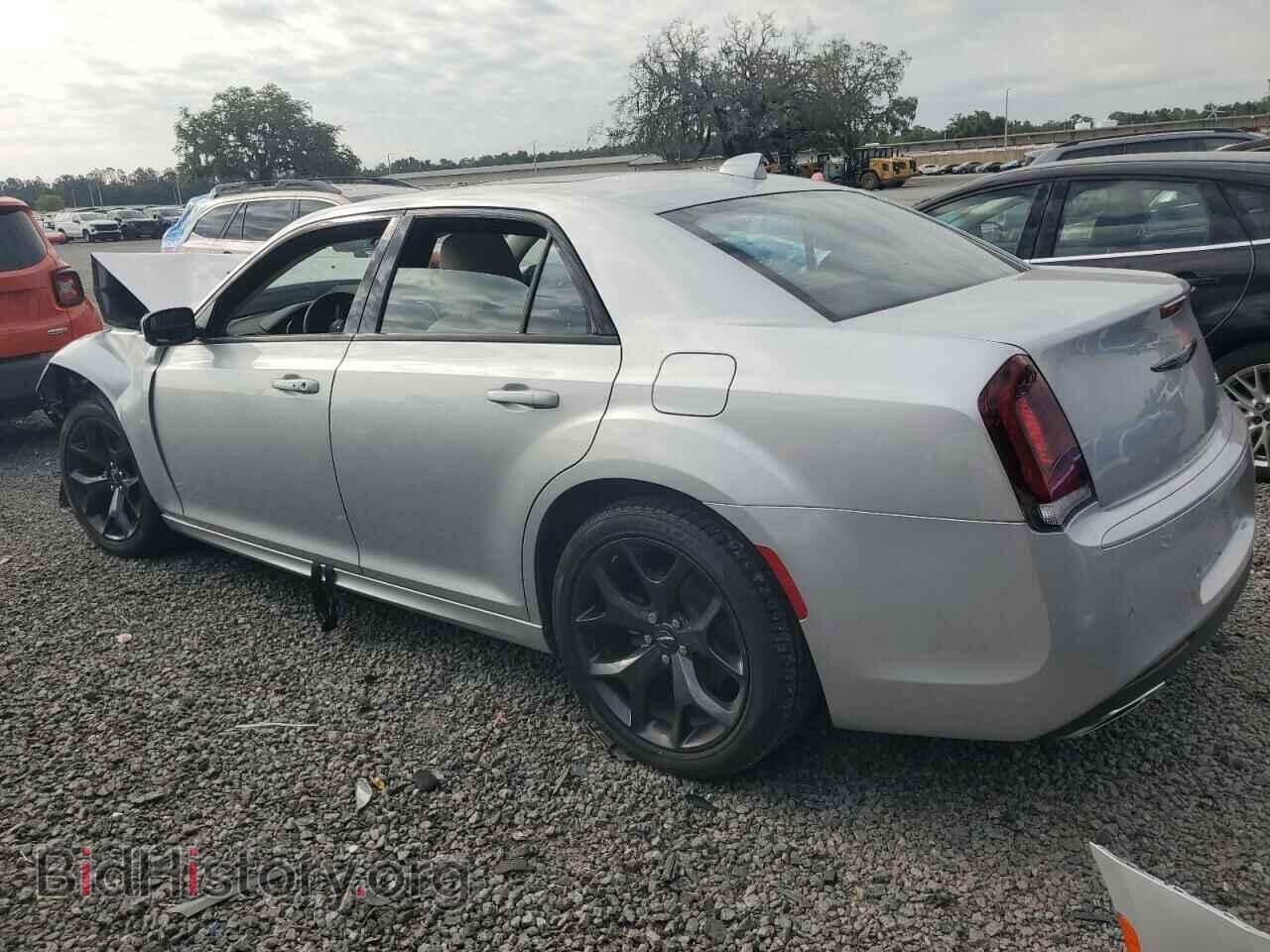 2023 CHRYSLER 300 - VIN: 2C3CCADG9PH569666 - Фото 2