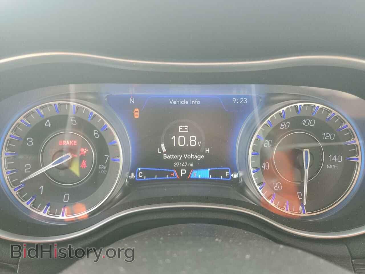 2023 CHRYSLER 300 - VIN: 2C3CCADG9PH569666 - Фото 9