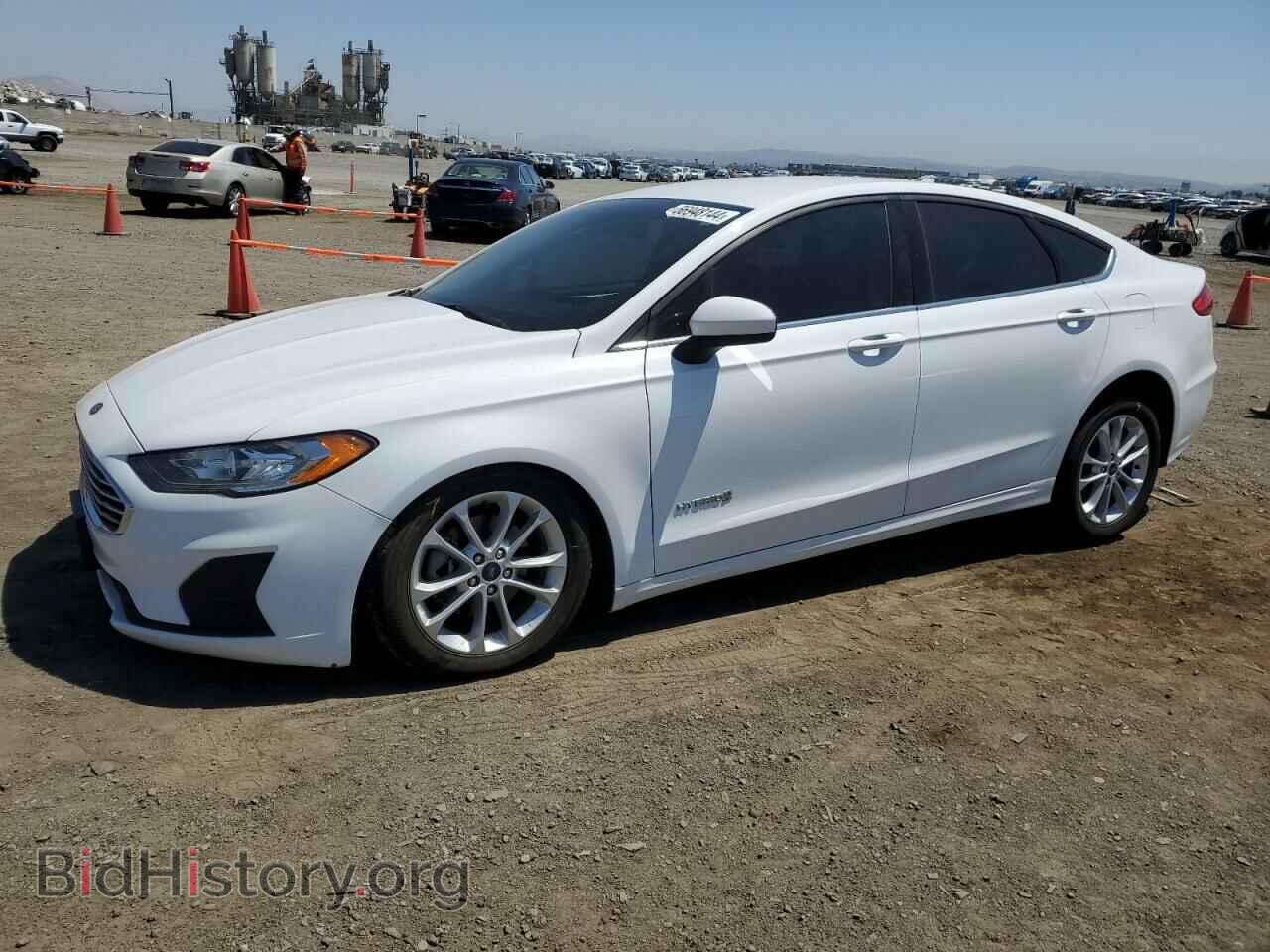 Photo 3FA6P0LU0KR175992 - FORD FUSION 2019