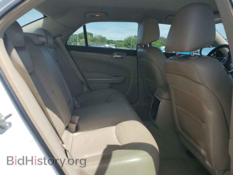 2012 Chrysler 300 (VIN 2C3CCACG8CH200583) — фото 10 из 12