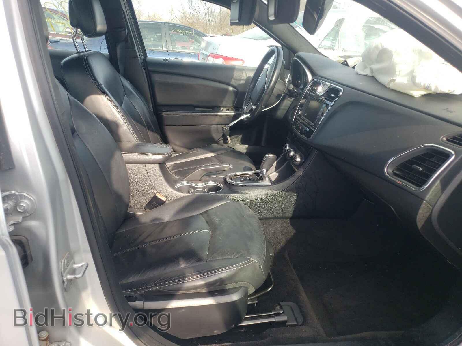 2011 CHRYSLER 200 - VIN: 1C3BC2FBXBN569419 - Photo 5
