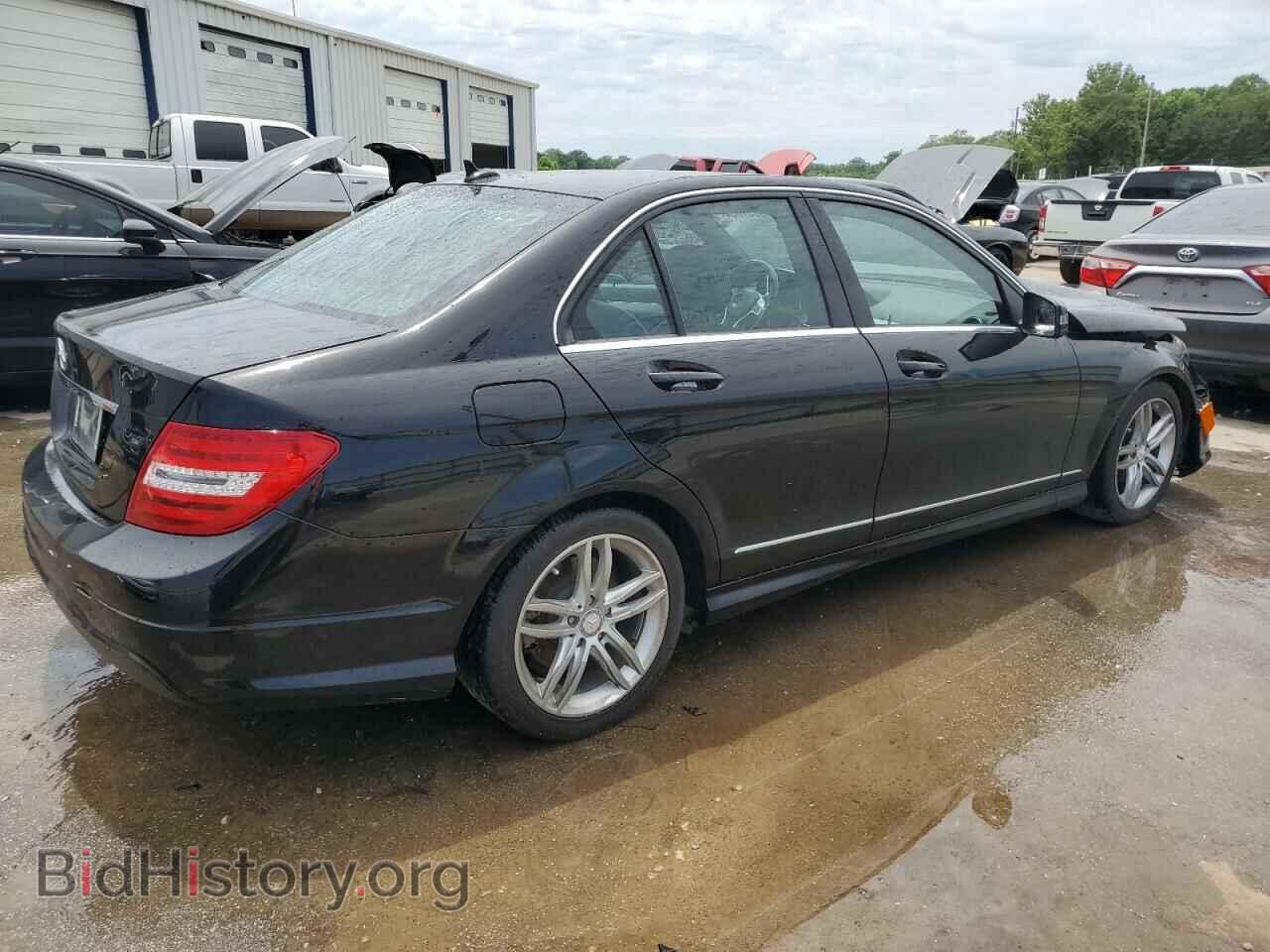 2013 MERCEDES-BENZ C-CLASS - VIN: WDDGF4HB9DA807035 - Фото 3