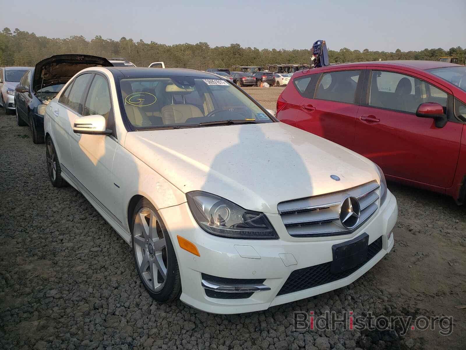 Photo WDDGF8JB4CA685443 - MERCEDES-BENZ C-CLASS 2012