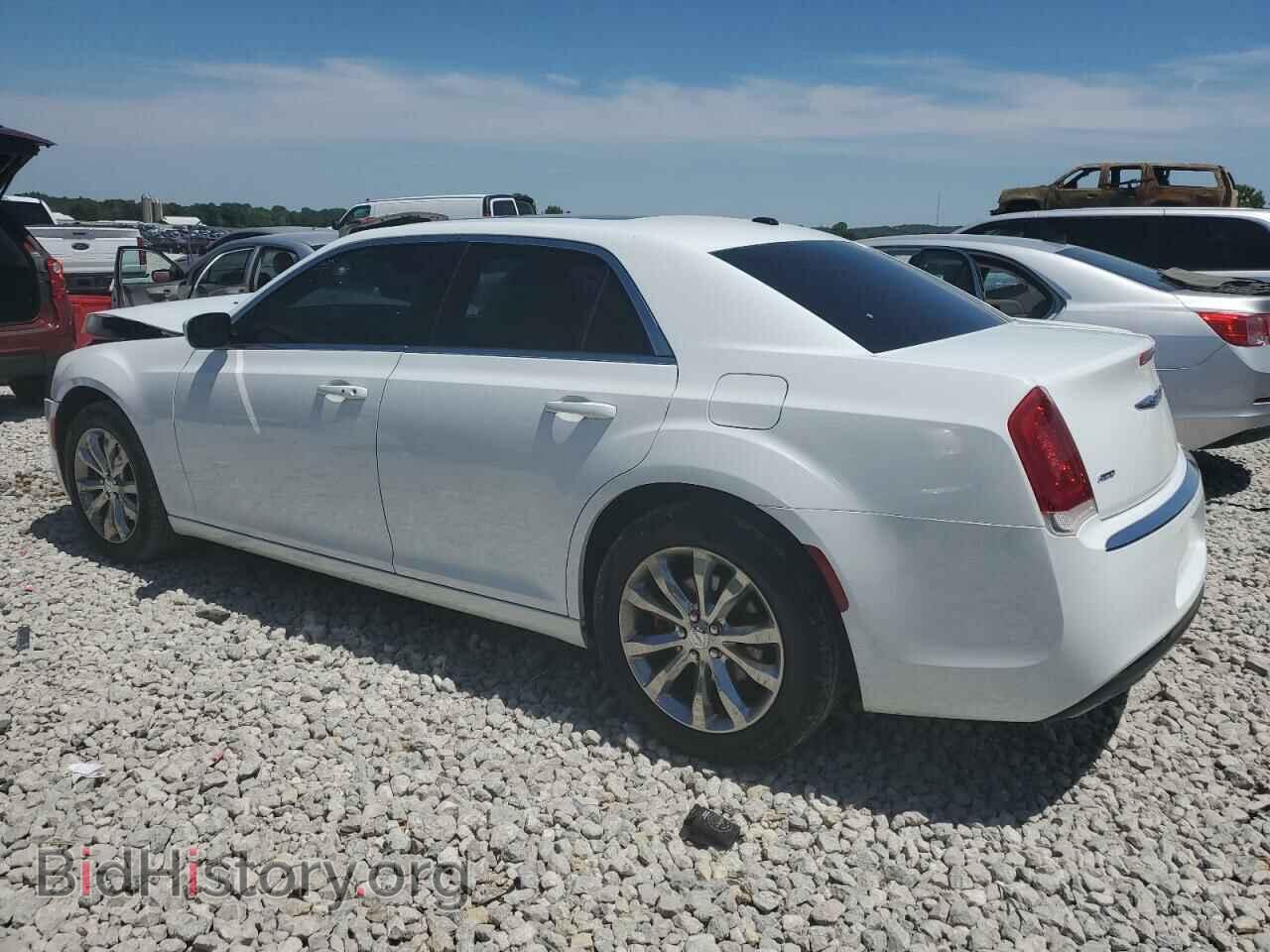 2017 CHRYSLER 300 - VIN: 2C3CCARG4HH514147 - Фото 2