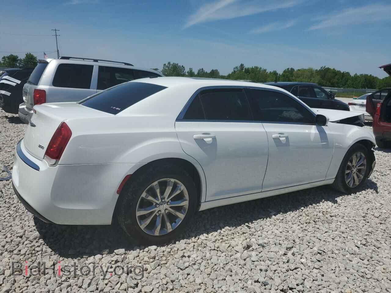 2017 CHRYSLER 300 - VIN: 2C3CCARG4HH514147 - Фото 3