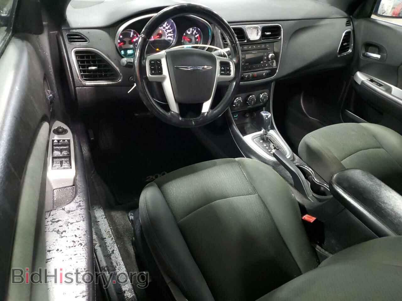 2011 CHRYSLER 200 - VIN: 1C3BC2EGXBN620379 - Фото 8