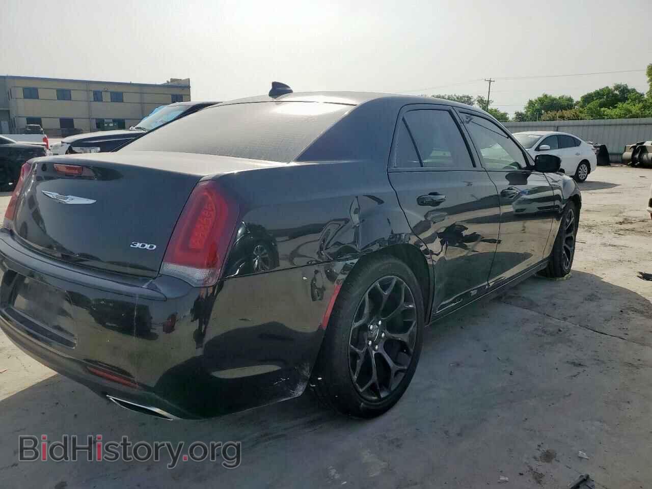 2019 CHRYSLER 300 - VIN: 2C3CCAAG5KH727109 - Фото 3