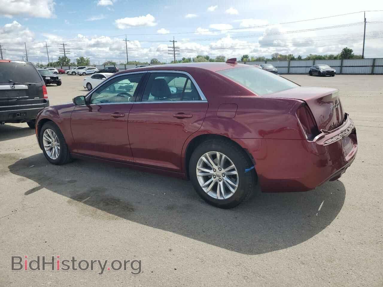 2017 CHRYSLER 300 - VIN: 2C3CCAAG3HH538788 - Фото 2