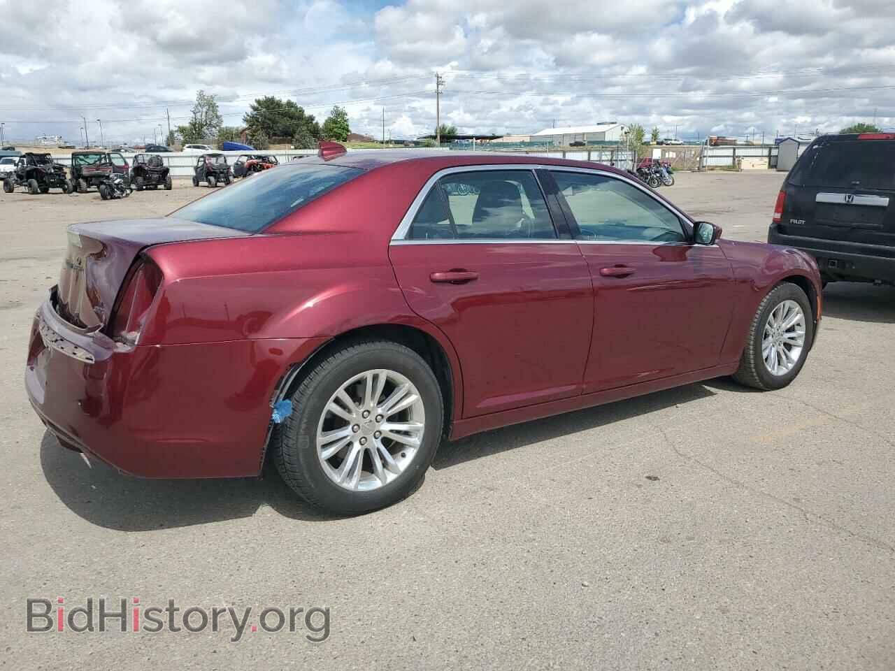 2017 CHRYSLER 300 - VIN: 2C3CCAAG3HH538788 - Фото 3