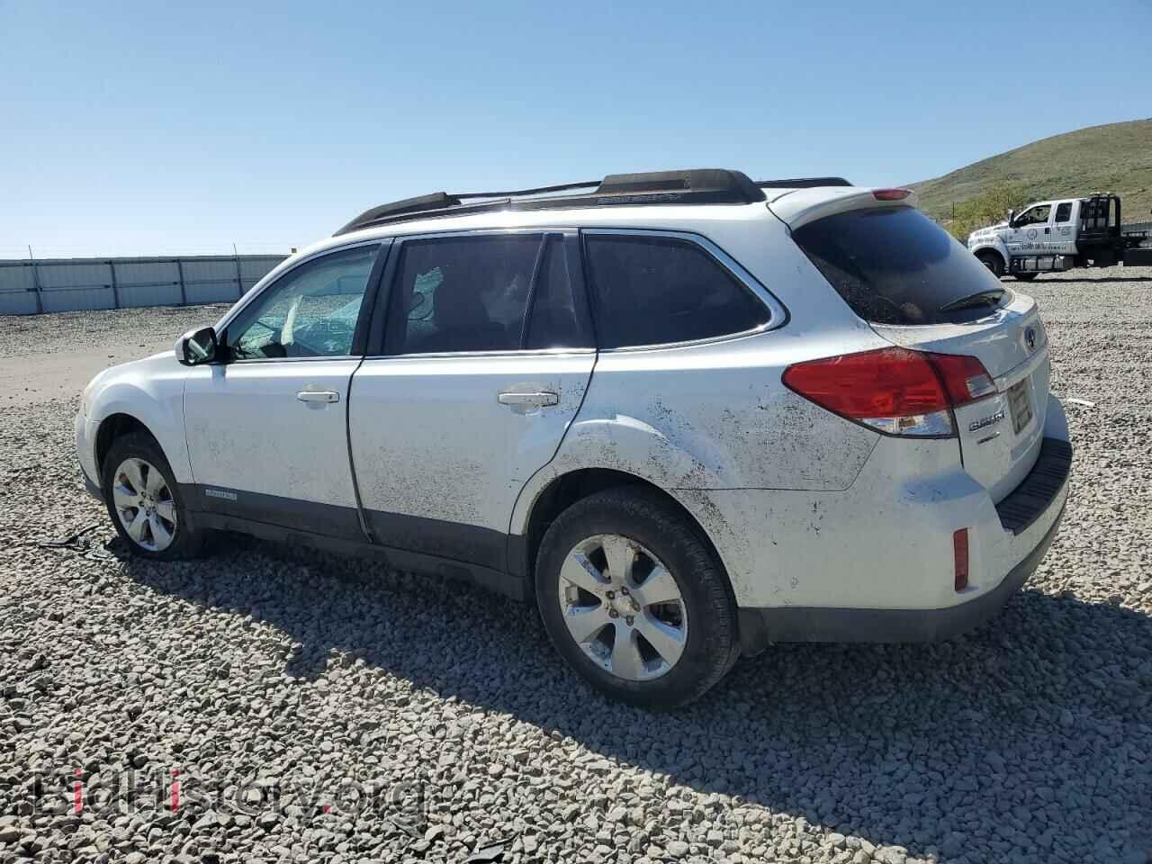 2011 SUBARU OUTBACK - VIN: 4S4BRBCC3B3426570 - Фото 2
