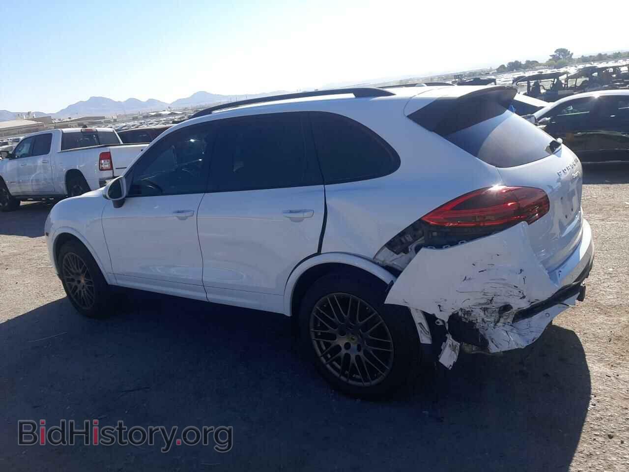 2017 PORSCHE CAYENNE - VIN: WP1AA2A23HKA83175 - Фото 2