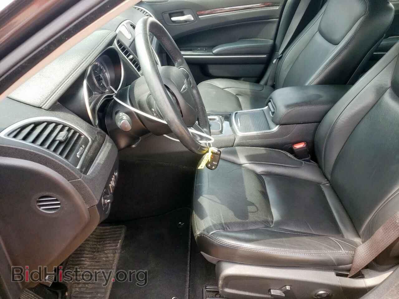2019 CHRYSLER 300 - VIN: 2C3CCAAG5KH755816 - Фото 7