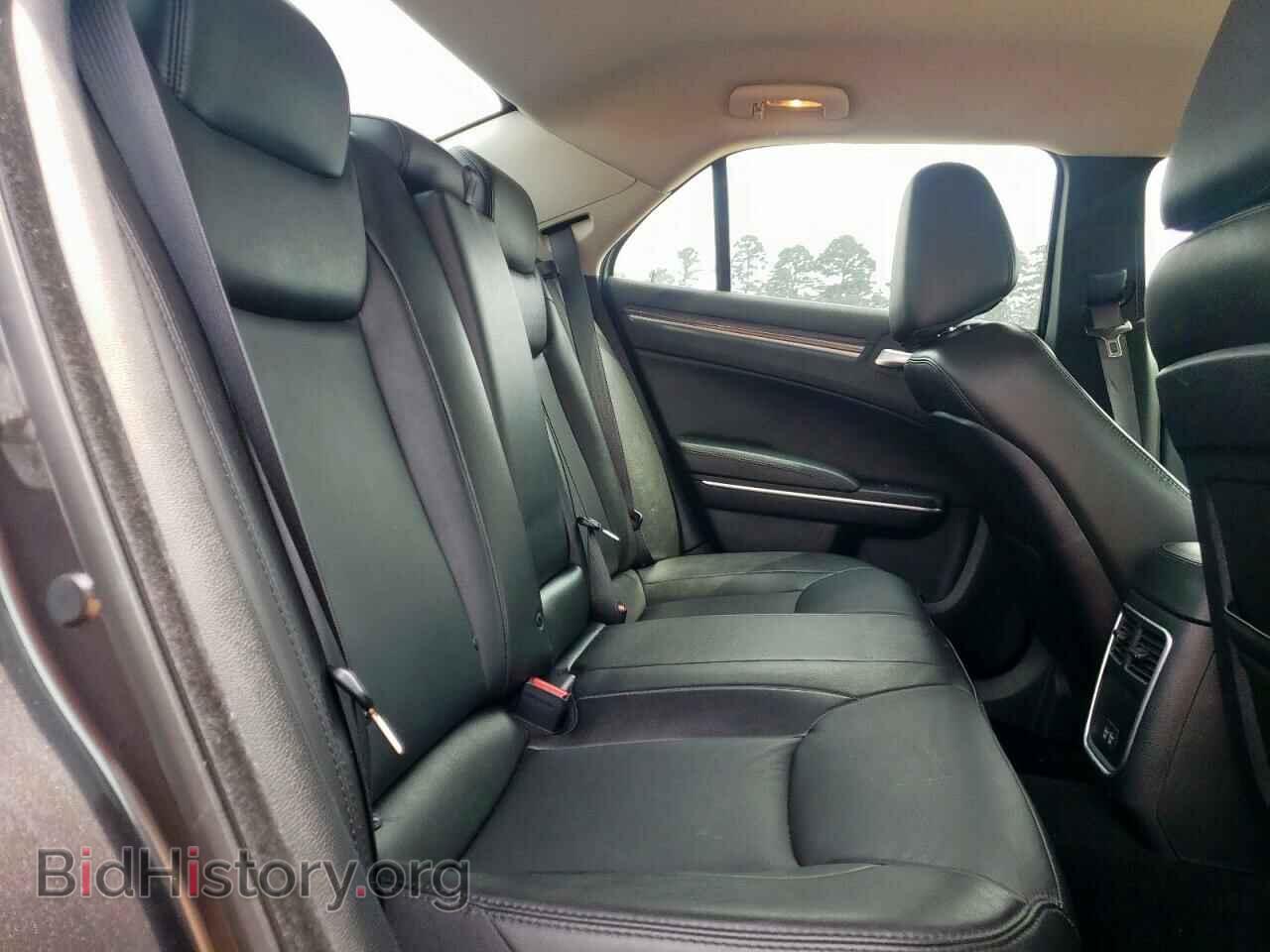 2019 CHRYSLER 300 - VIN: 2C3CCAAG5KH755816 - Фото 10