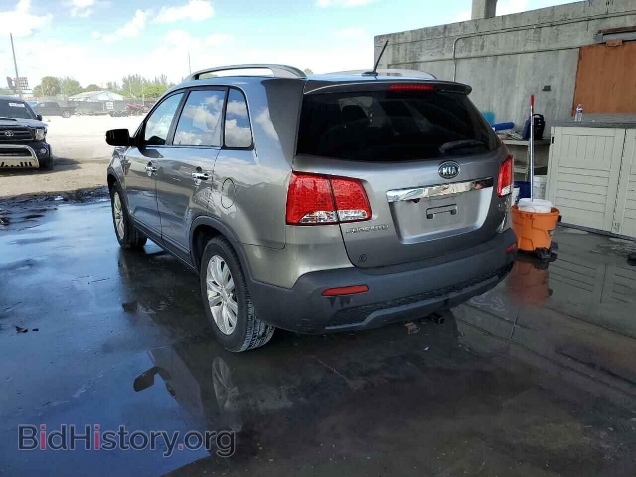 2011 KIA SORENTO - VIN: 5XYKUDA25BG053357 - Фото 3