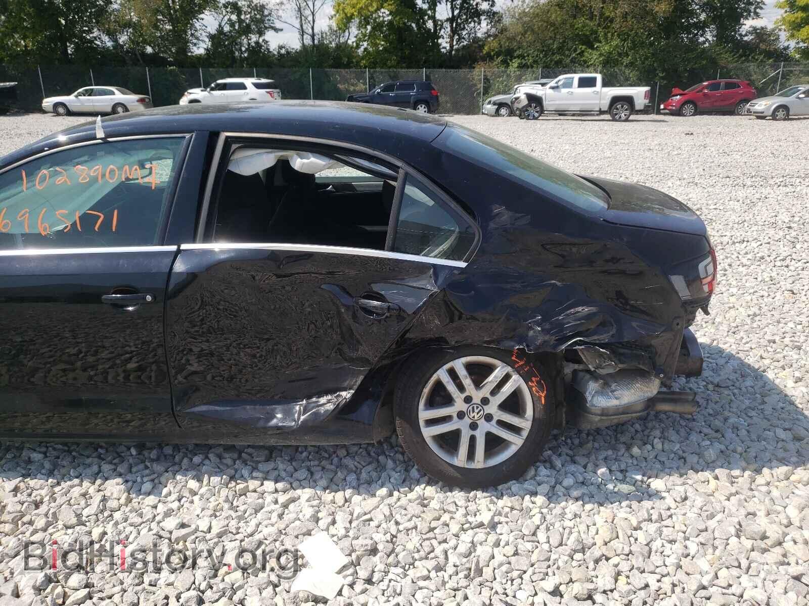 2017 VOLKSWAGEN JETTA - VIN: 3VW2B7AJ0HM359311 - Фото 9