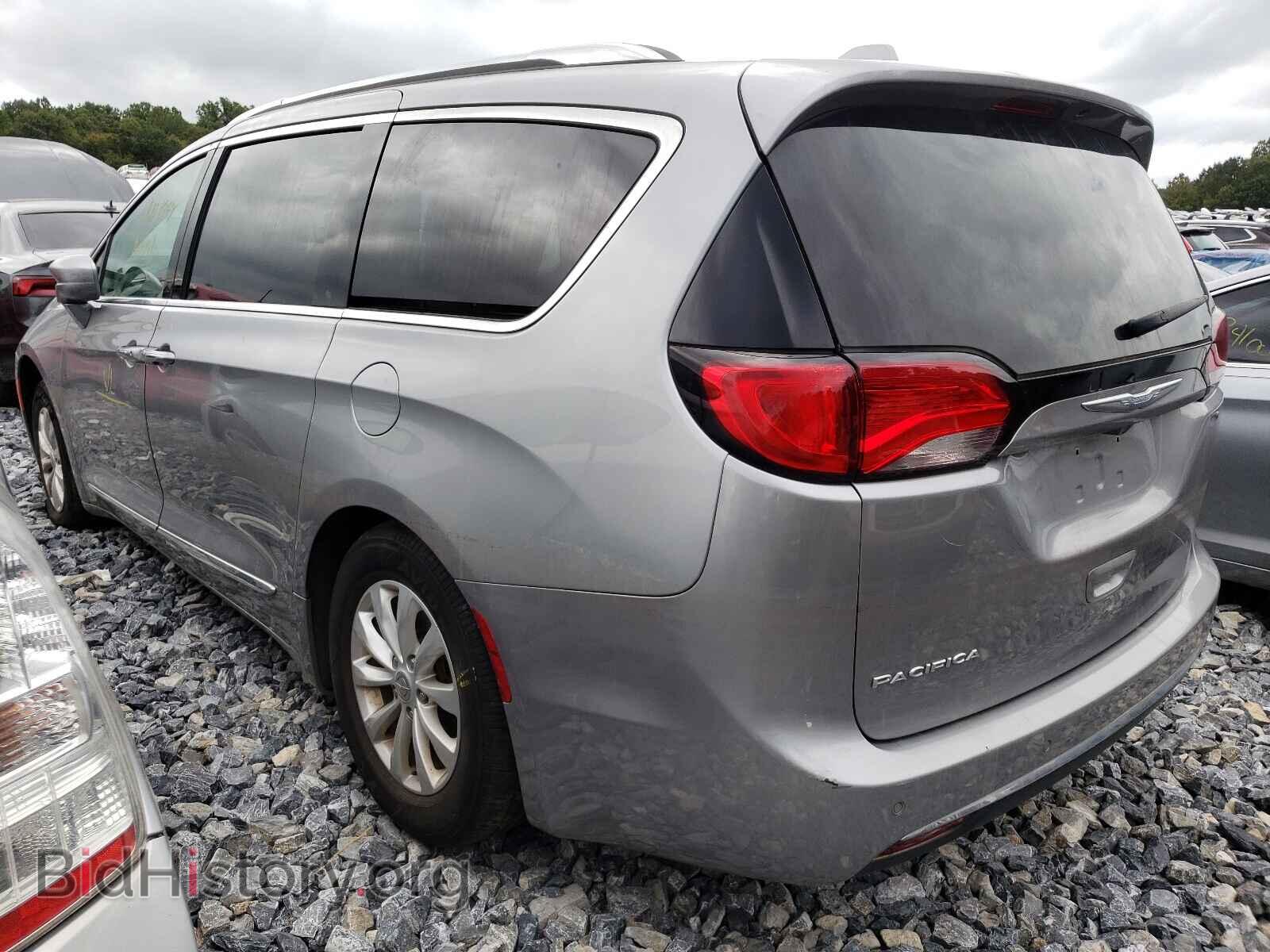 2018 CHRYSLER PACIFICA - VIN: 2C4RC1BG8JR102801 - Фото 3