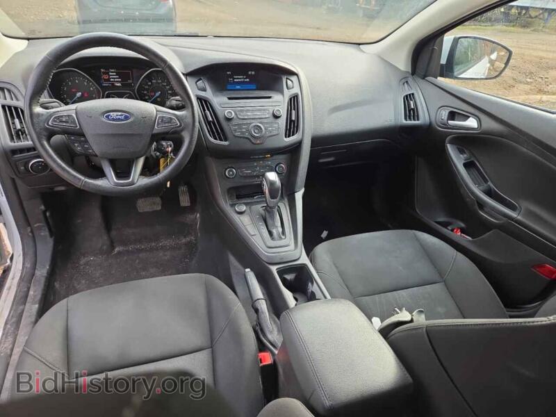 2016 Ford FOCUS (VIN 1FADP3F21GL231754) — photo 8 of 12