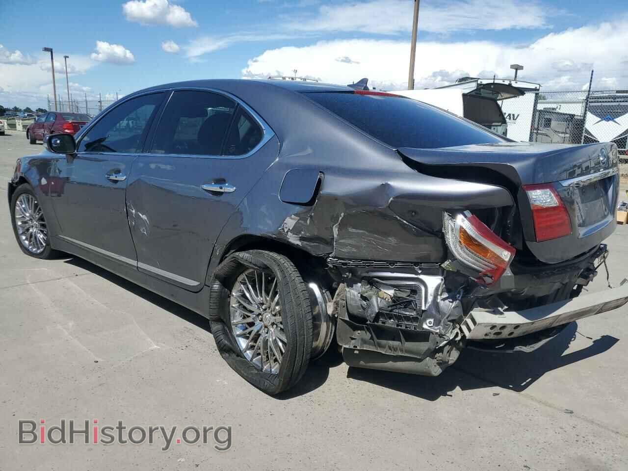 2012 LEXUS LS460 - VIN: JTHBL5EF0C5109106 - Photo 2