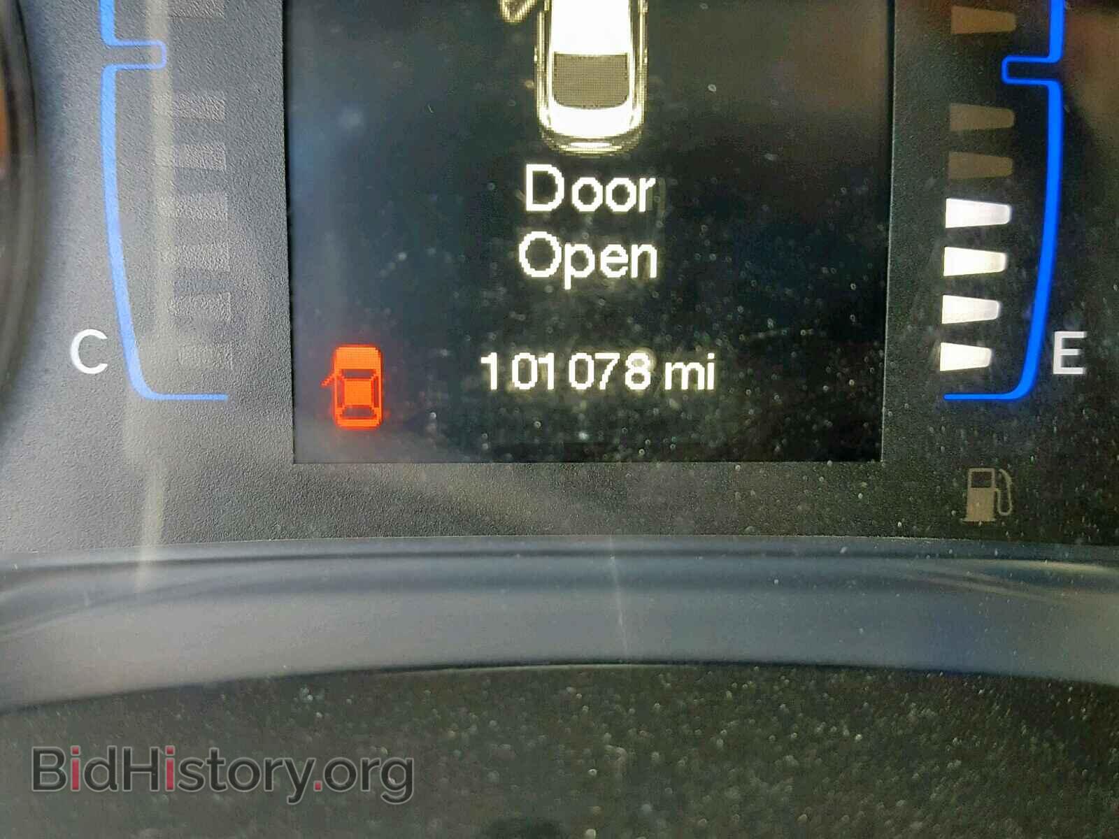 2015 CHRYSLER 200 - VIN: 1C3CCCAB2FN608821 - Фото 8