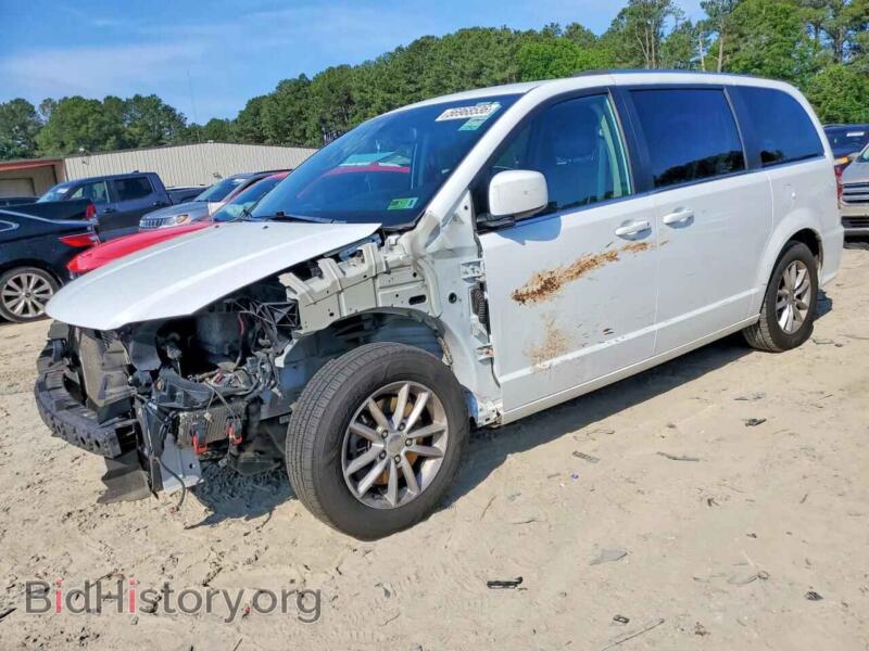 2019 Dodge CARAVAN SXT (VIN 2C4RDGCG3KR717160) — фото 1 из 16, Copart, повреждение: передняя часть